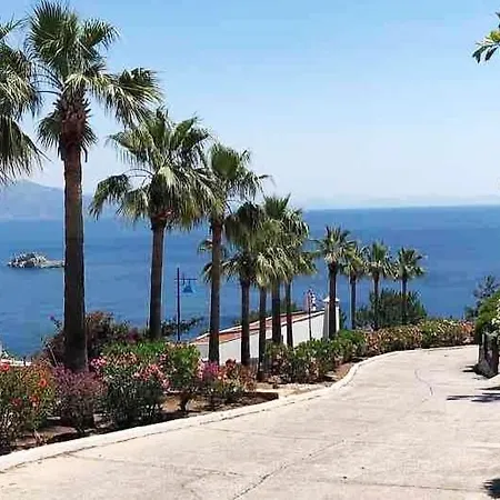 Amos Stone House - Sea View - Private Cove Access Semesterbostad